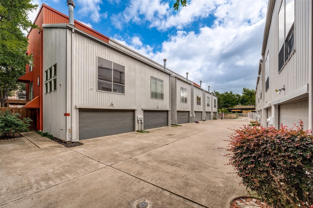 3828 San Jacinto - Photo 20