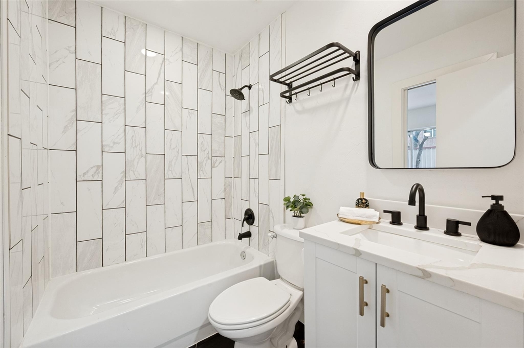 3828 San Jacinto - Photo 16