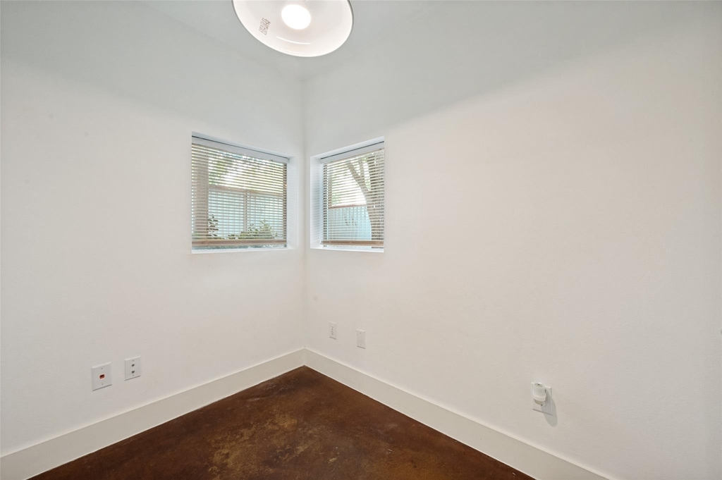 3828 San Jacinto - Photo 18