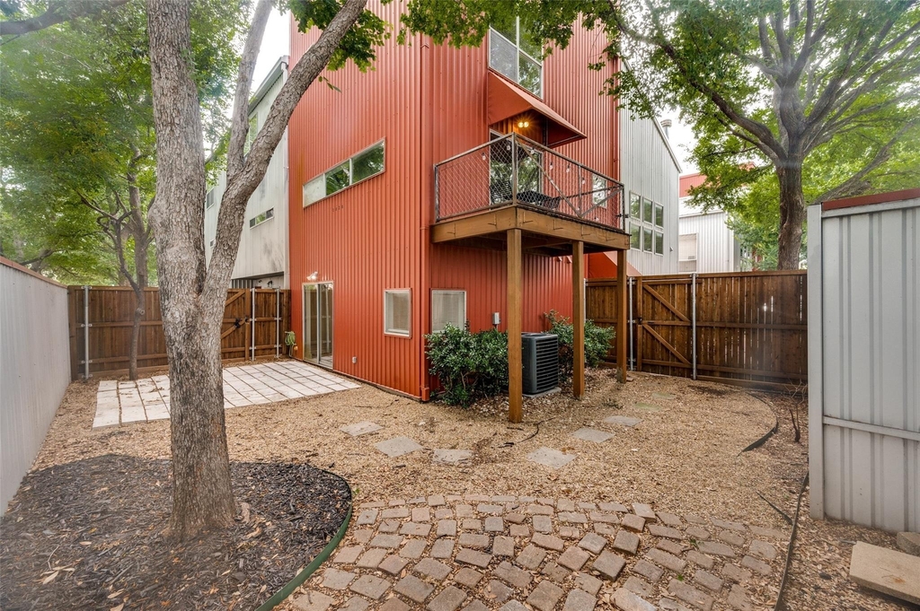 3828 San Jacinto - Photo 1