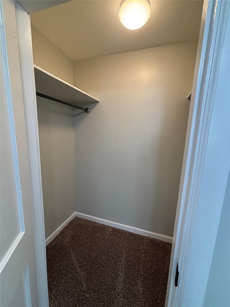 2558 Barbara Street - Photo 10