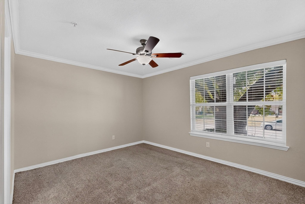 829 Summercreek Drive - Photo 15