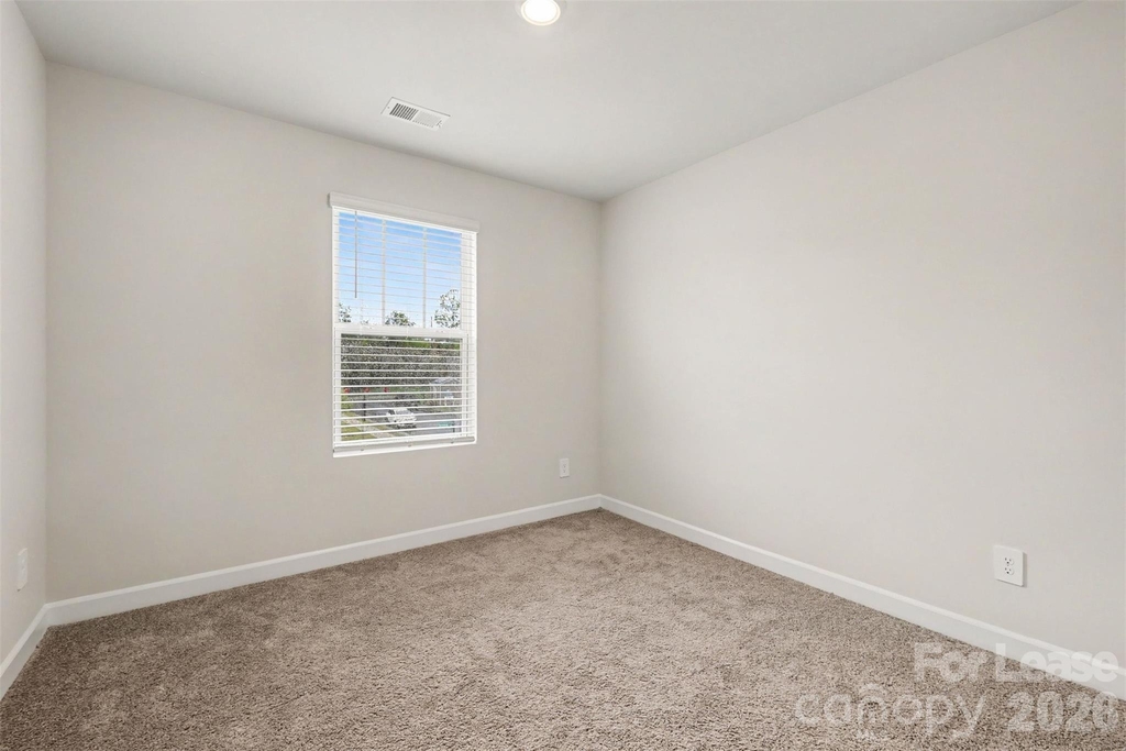 6126 Starview Terrace - Photo 11