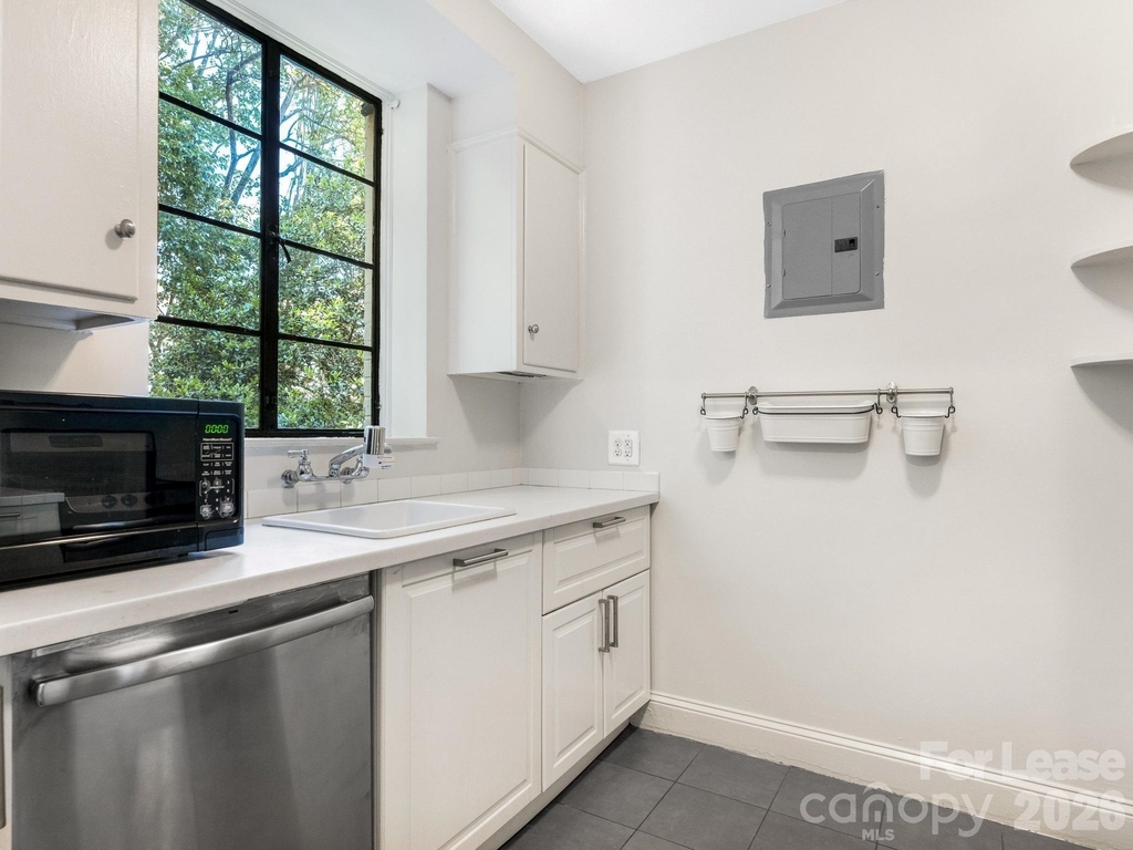 1121 Myrtle Avenue - Photo 5