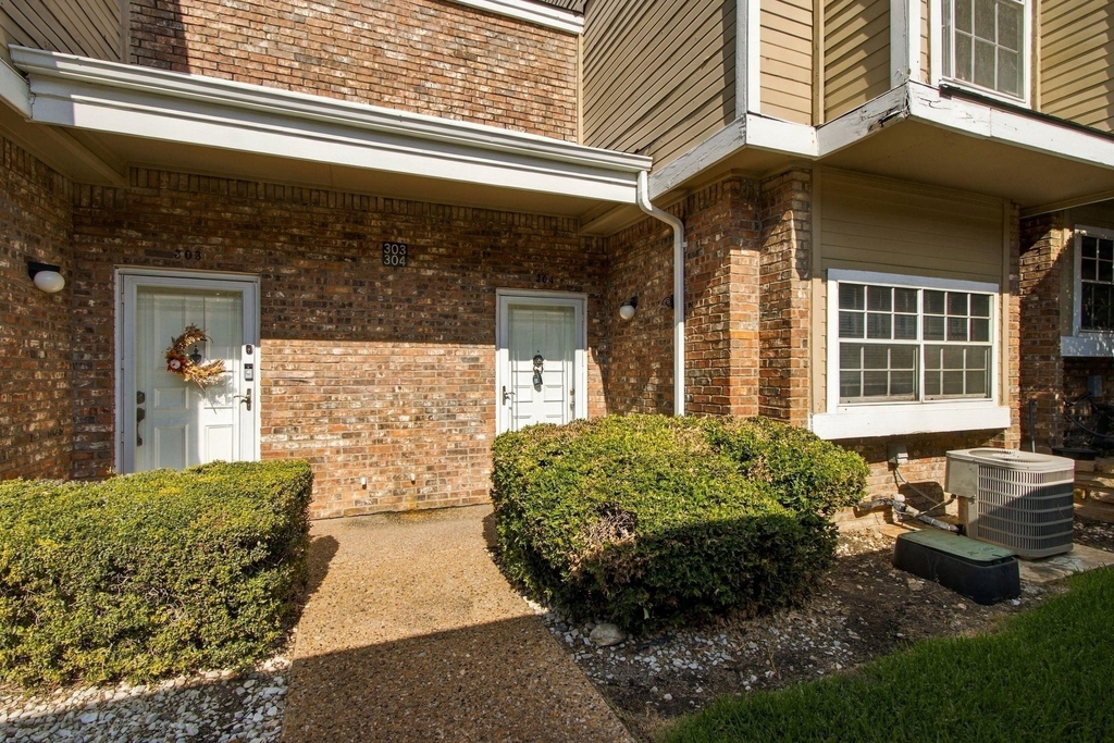 3550 Country Square Drive - Photo 0