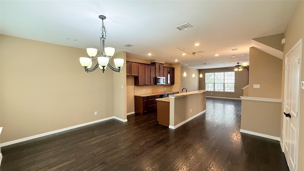 3912 Amberwood Drive - Photo 6