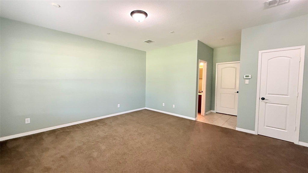 3912 Amberwood Drive - Photo 9