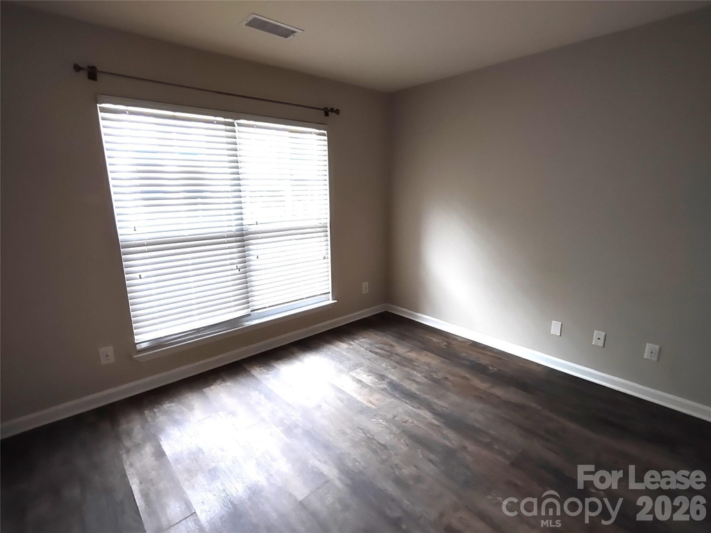 505 N Graham Street - Photo 7