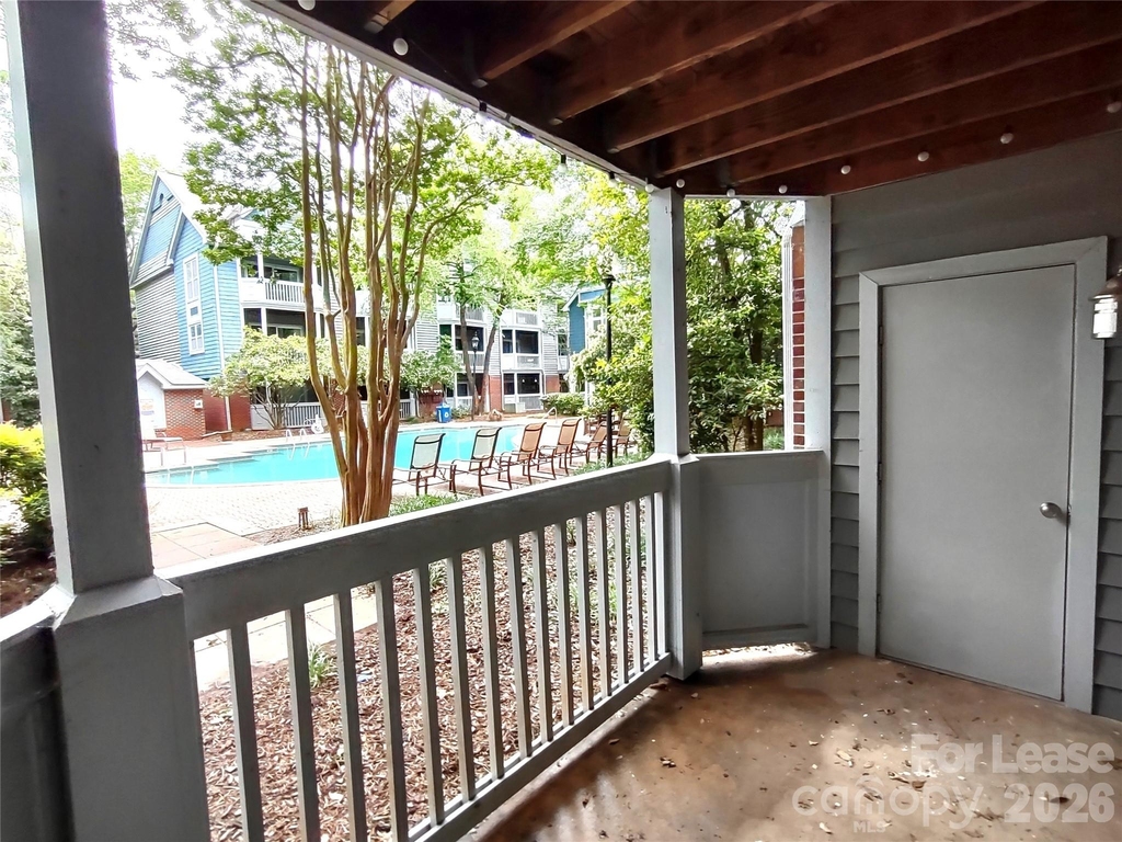 505 N Graham Street - Photo 11