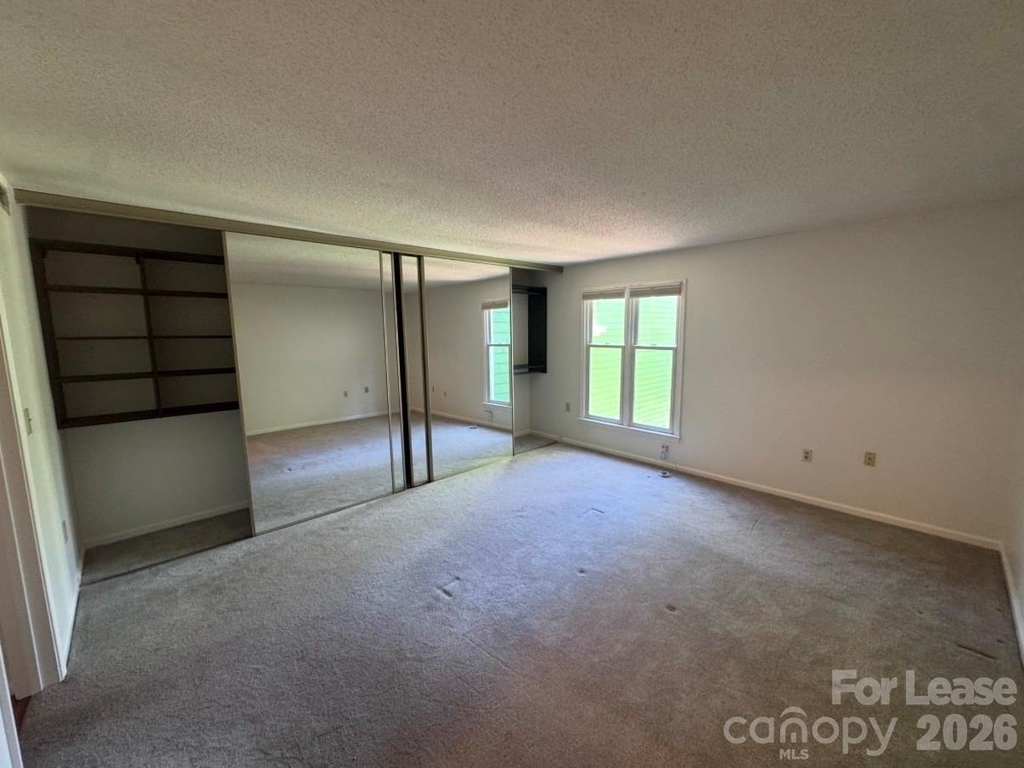 417 W 8th Street - Photo 6