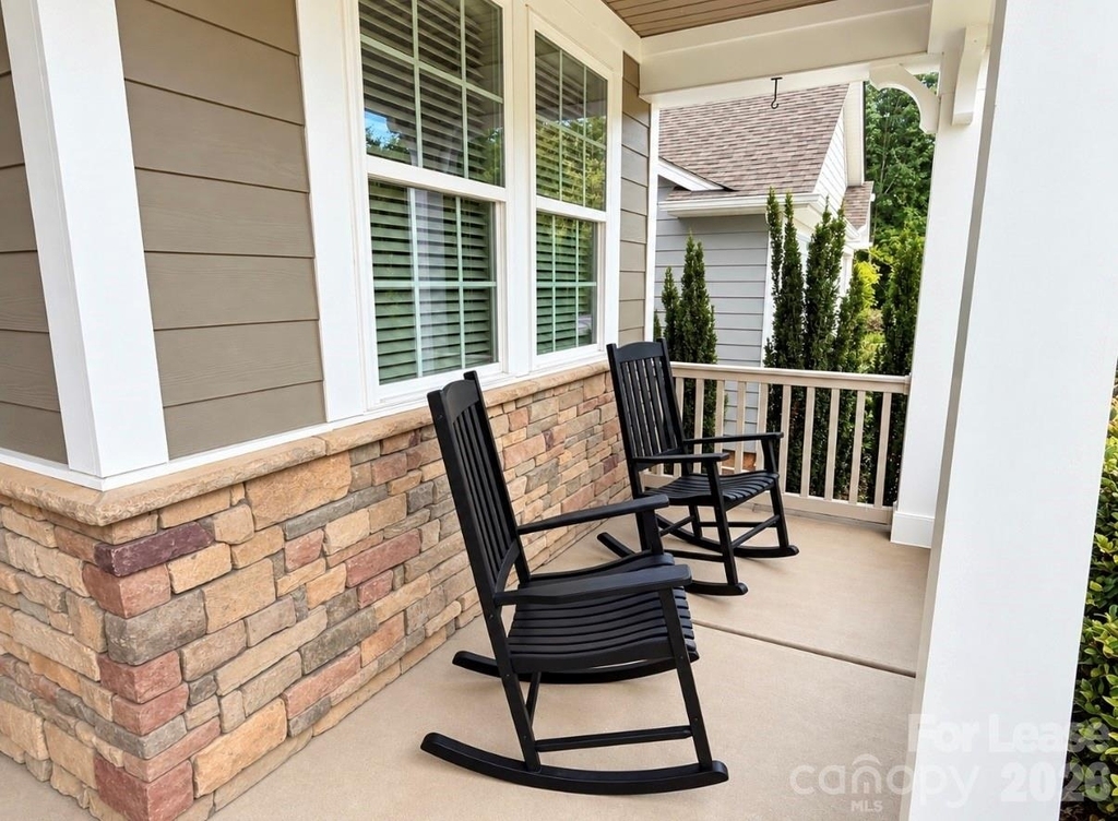 16233 Kelby Cove - Photo 1