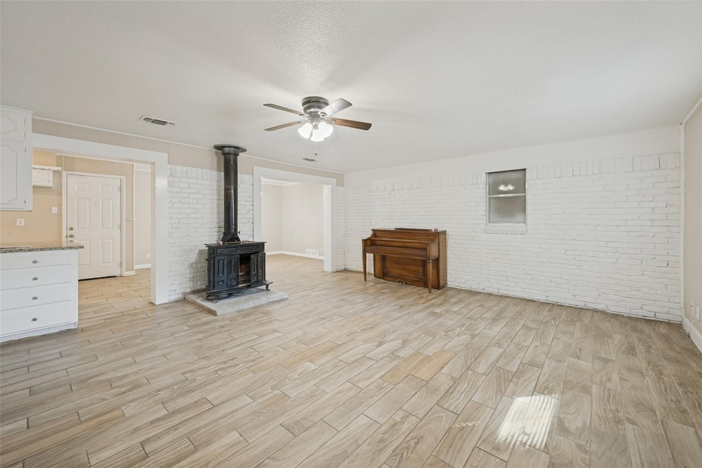 213 W Dorris Drive - Photo 3