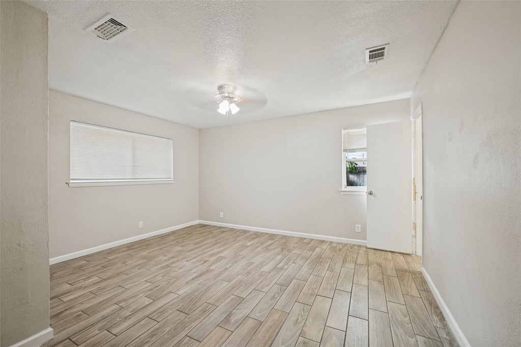 213 W Dorris Drive - Photo 17