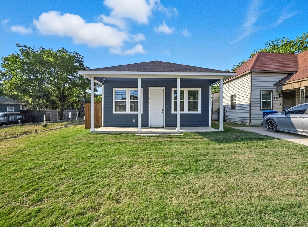 914 E Tucker Street - Photo 1
