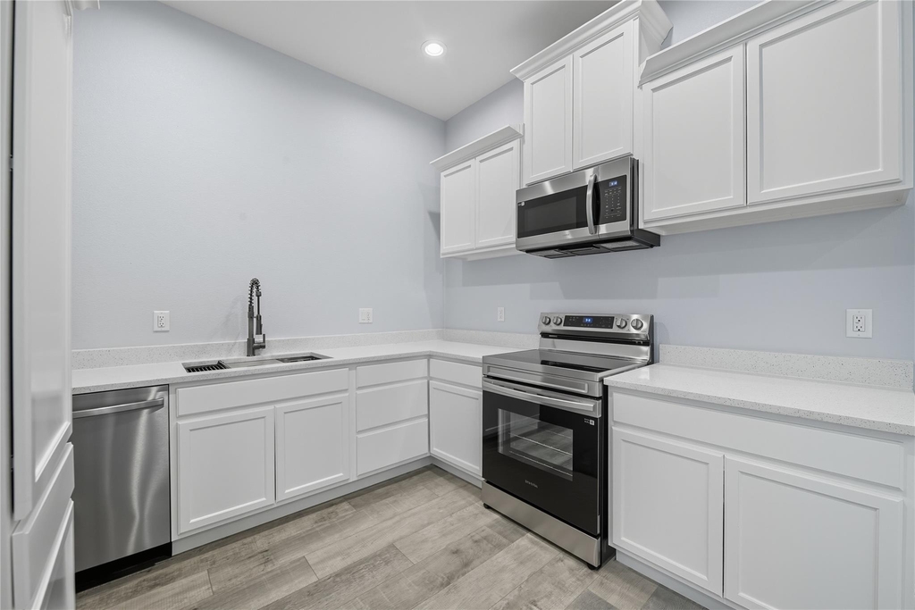 914 E Tucker Street - Photo 15