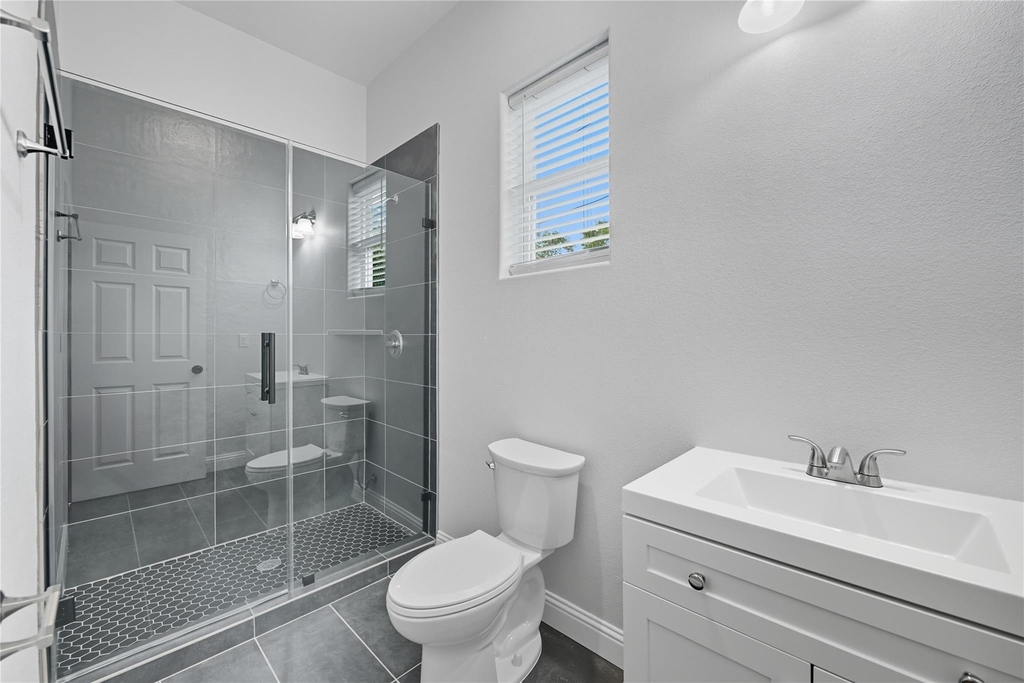 914 E Tucker Street - Photo 6
