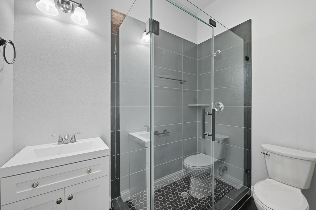 914 E Tucker Street - Photo 8