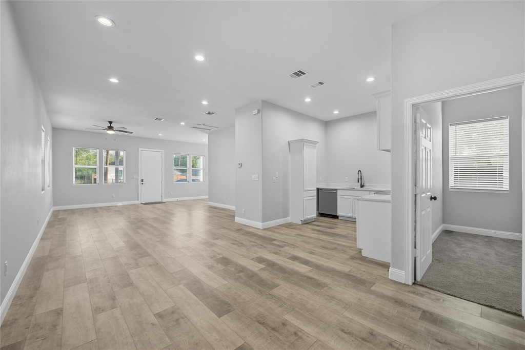914 E Tucker Street - Photo 13