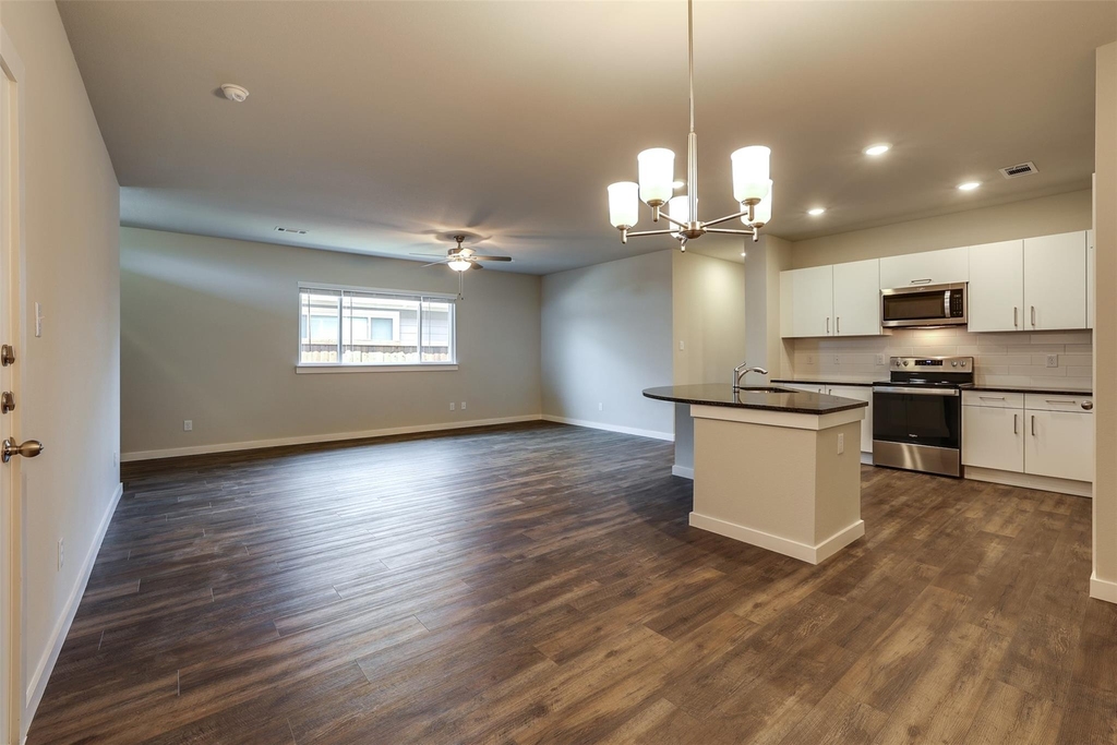 657 Blackland Drive - Photo 8