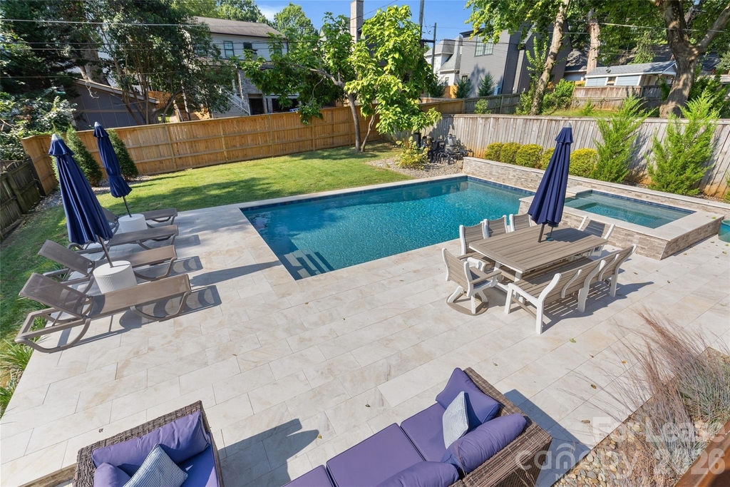 2520 Laburnum Avenue - Photo 45