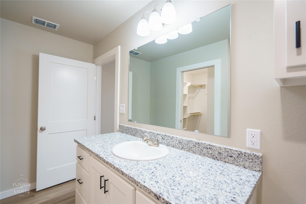 326 Colorado Street - Photo 14