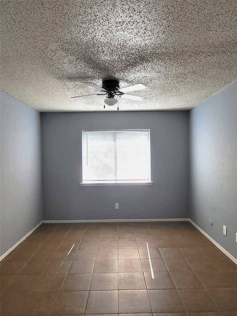 305 Trinidad Drive - Photo 9