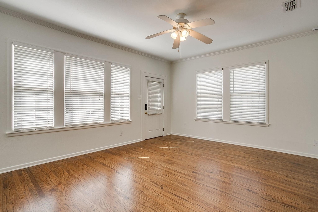 1622 Mistletoe Boulevard - Photo 6