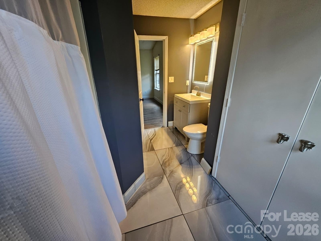 5304 Wisbech Court - Photo 4