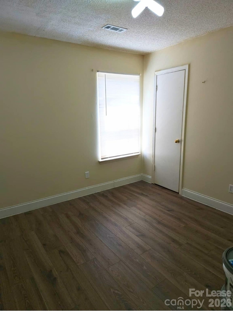 5304 Wisbech Court - Photo 11
