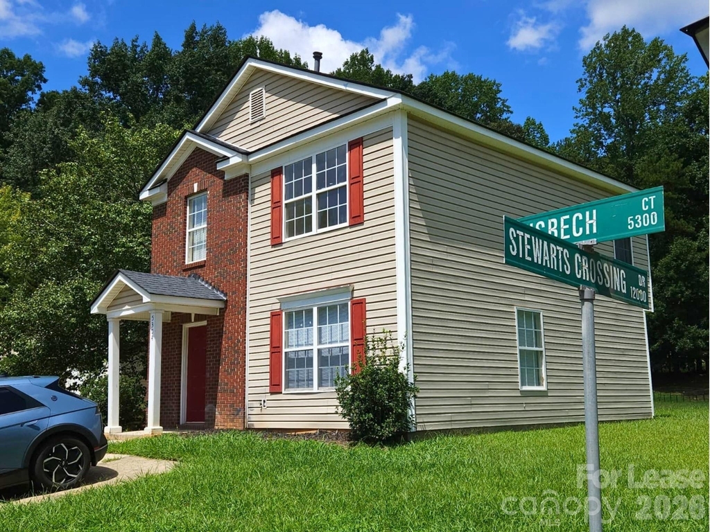 5304 Wisbech Court - Photo 1
