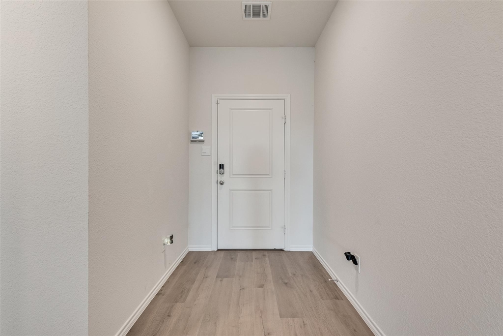 2706 Knollwood Trail - Photo 2
