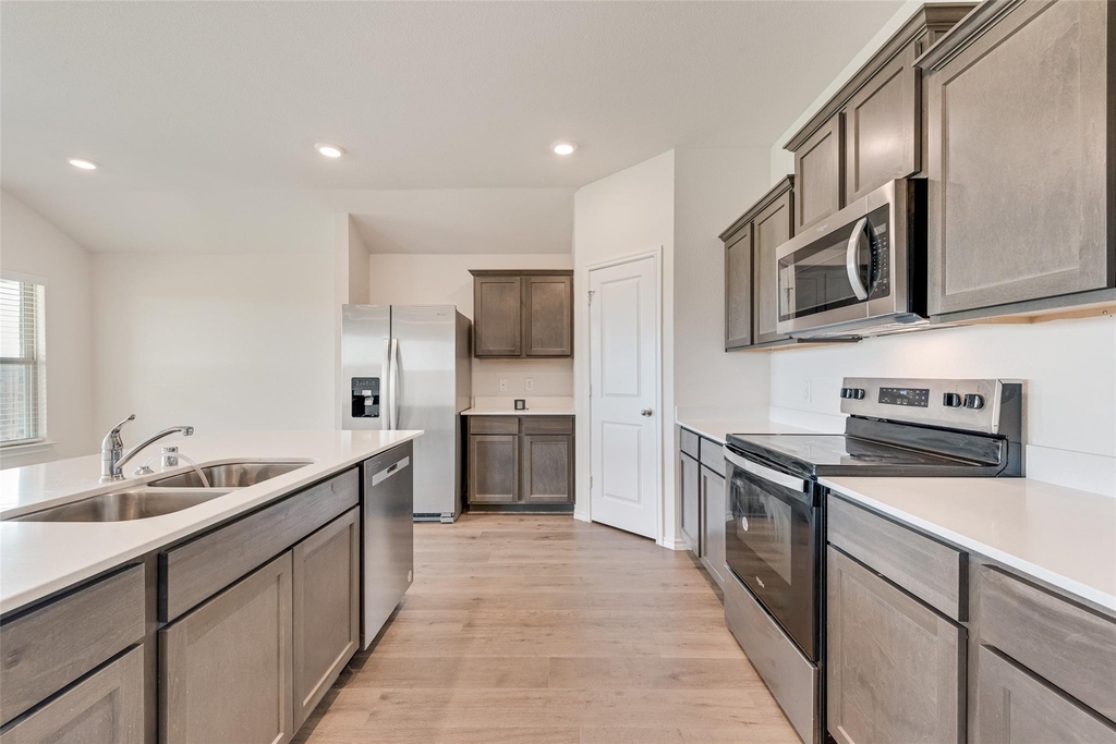 2706 Knollwood Trail - Photo 6