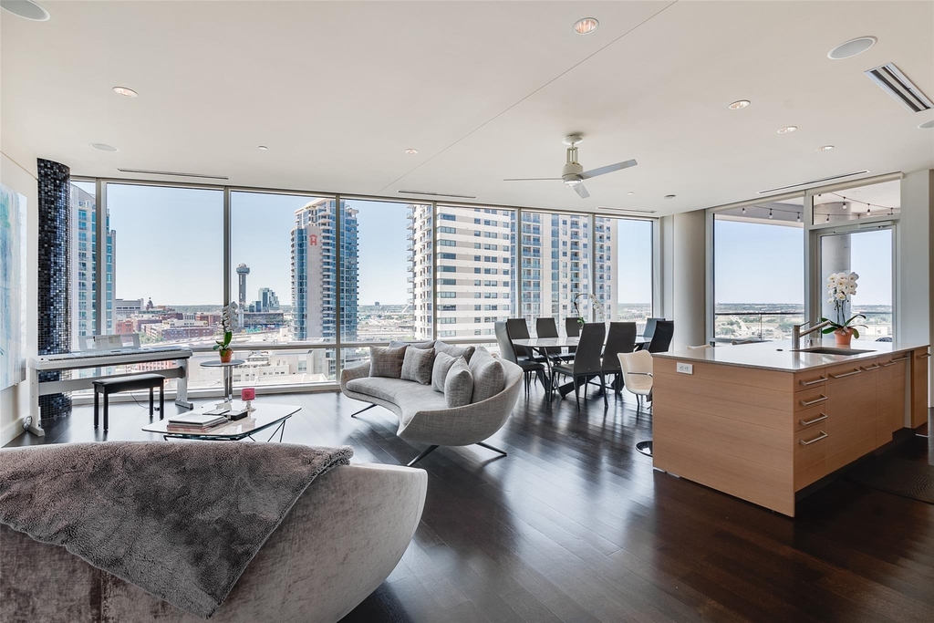2408 Victory Park Lane - Photo 1