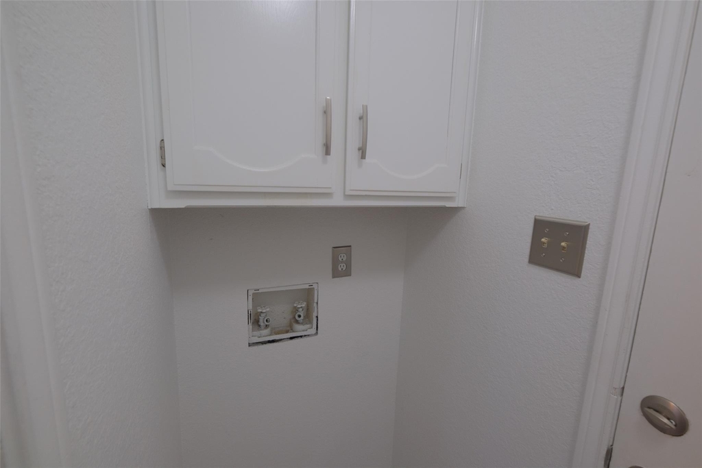 5439 Pershing Avenue - Photo 11