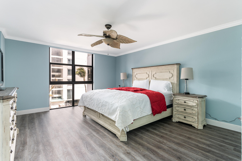 1155 Hillsboro Mile - Photo 8