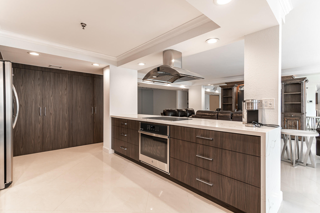 1155 Hillsboro Mile - Photo 6