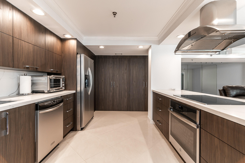 1155 Hillsboro Mile - Photo 5