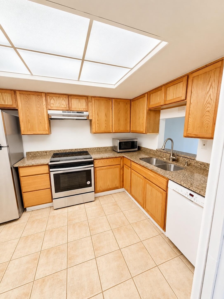 2050 Oleander Boulevard - Photo 2