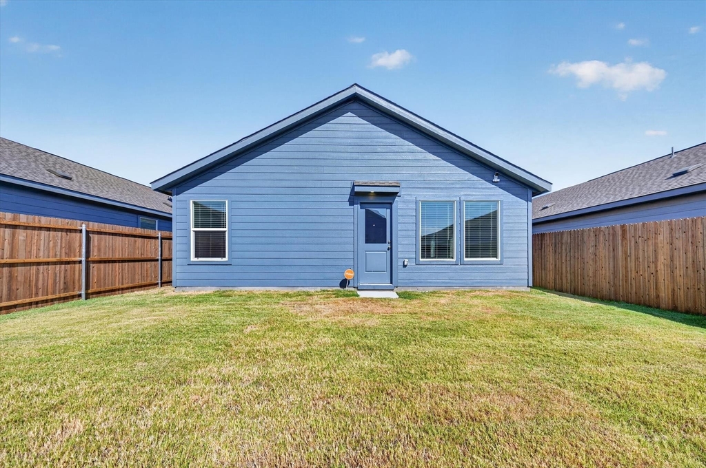 1260 Balsam Road - Photo 18