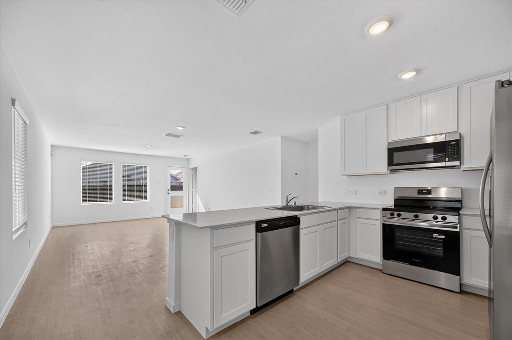 1260 Balsam Road - Photo 3
