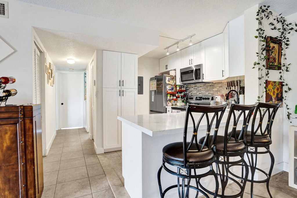 629 Sea Pine Way - Photo 1