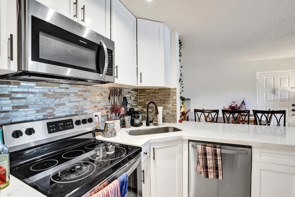 629 Sea Pine Way - Photo 9