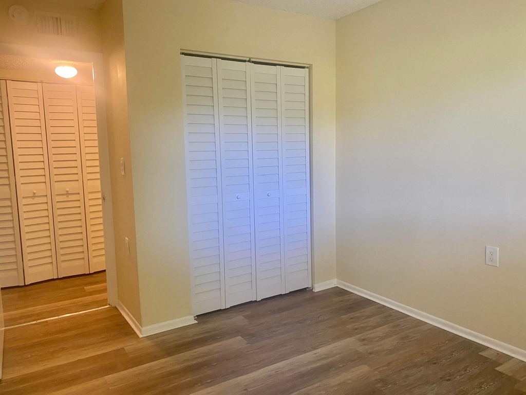 1200 Lake Victoria Drive - Photo 11