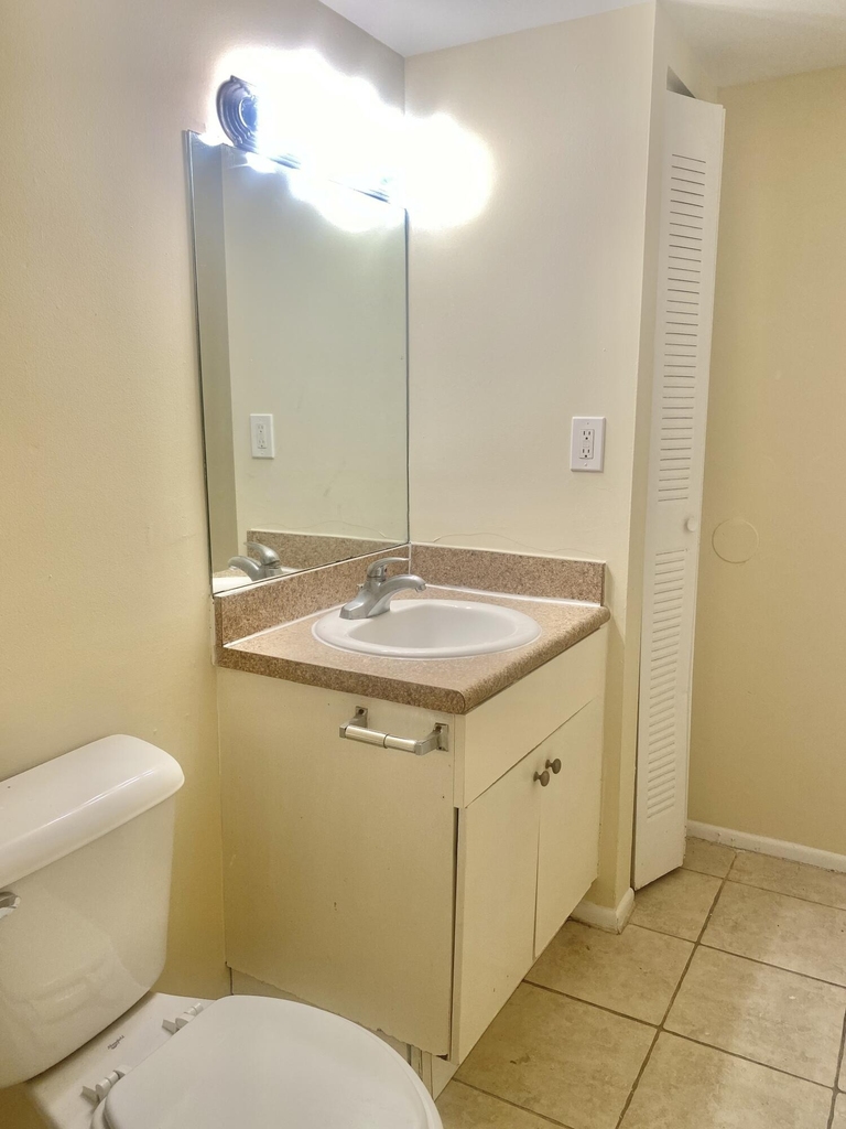 1200 Lake Victoria Drive - Photo 9