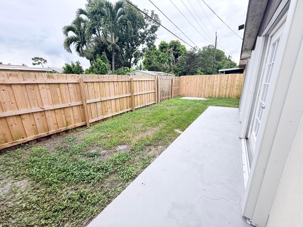 2117 E Bond Drive - Photo 23