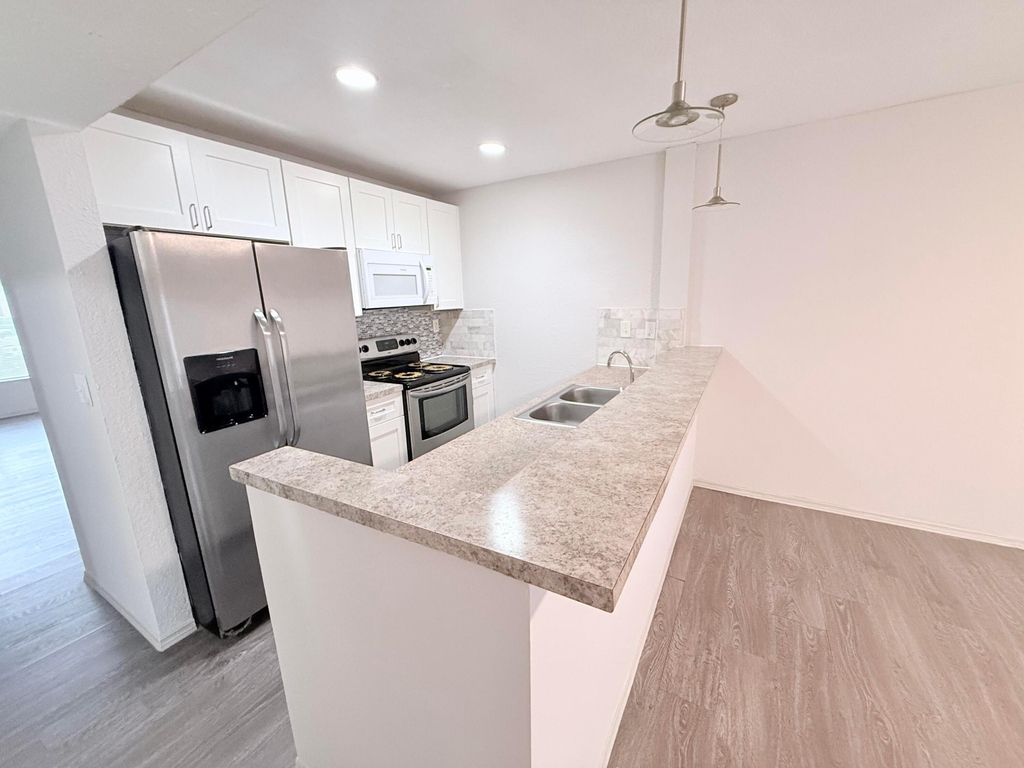 2117 E Bond Drive - Photo 11