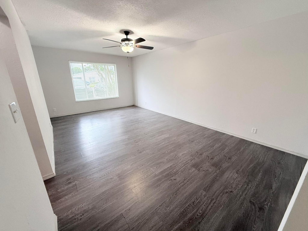 2117 E Bond Drive - Photo 7