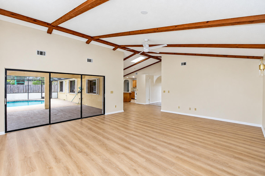 1309 Se Coral Reef Street - Photo 5