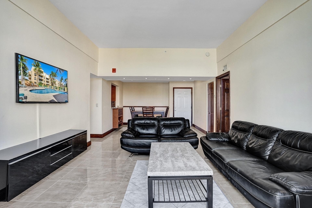 1350 Se 3rd Avenue - Photo 12
