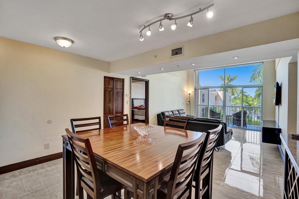 1350 Se 3rd Avenue - Photo 4